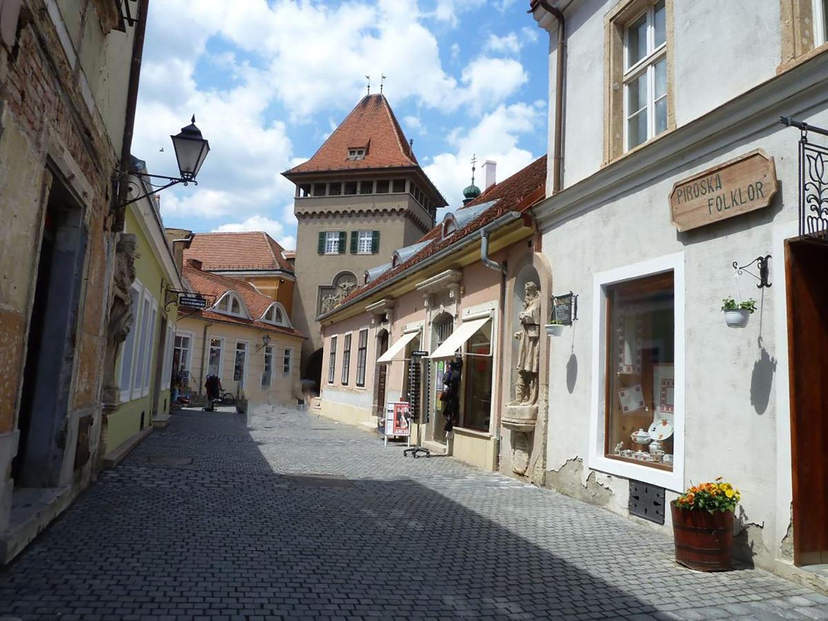 Hosoek Tornya Apartman Kőszeg Exterior foto